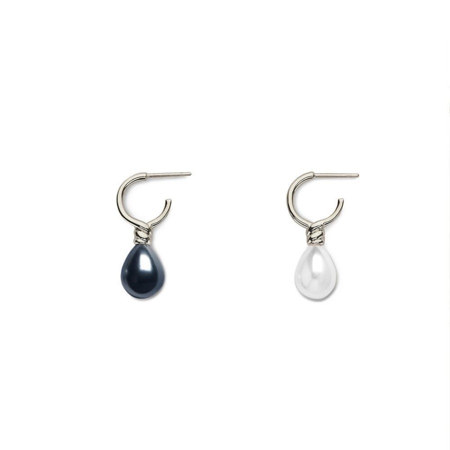 The Metropolitan Museum of Art Venus Pearl Silver Drop Earrings, Black/White | Earrings